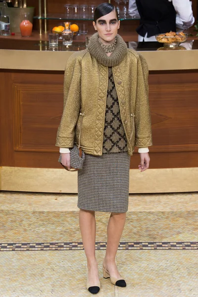 Look 23